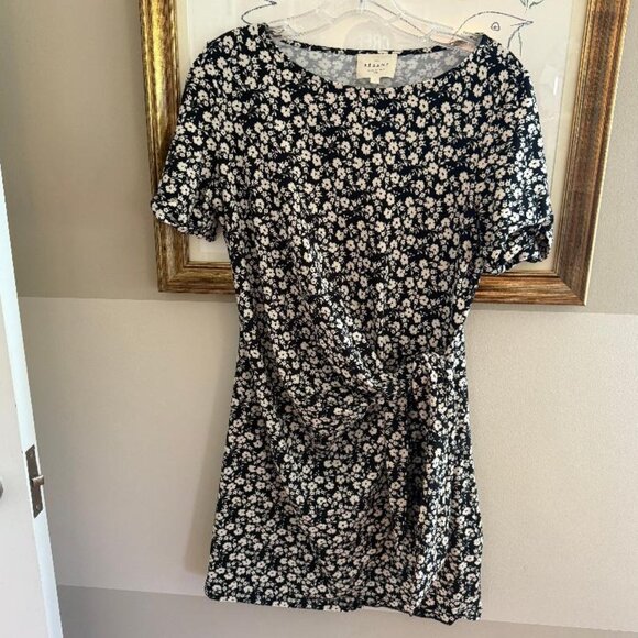 Sezane Dresses & Skirts - Sezane Black and White Floral Mini Dress